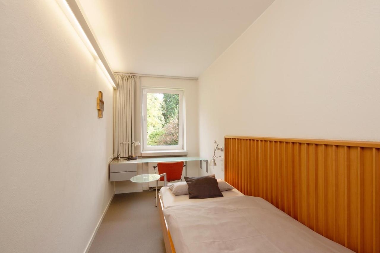 Katholische Akademie Schwerte Hotel Bagian luar foto