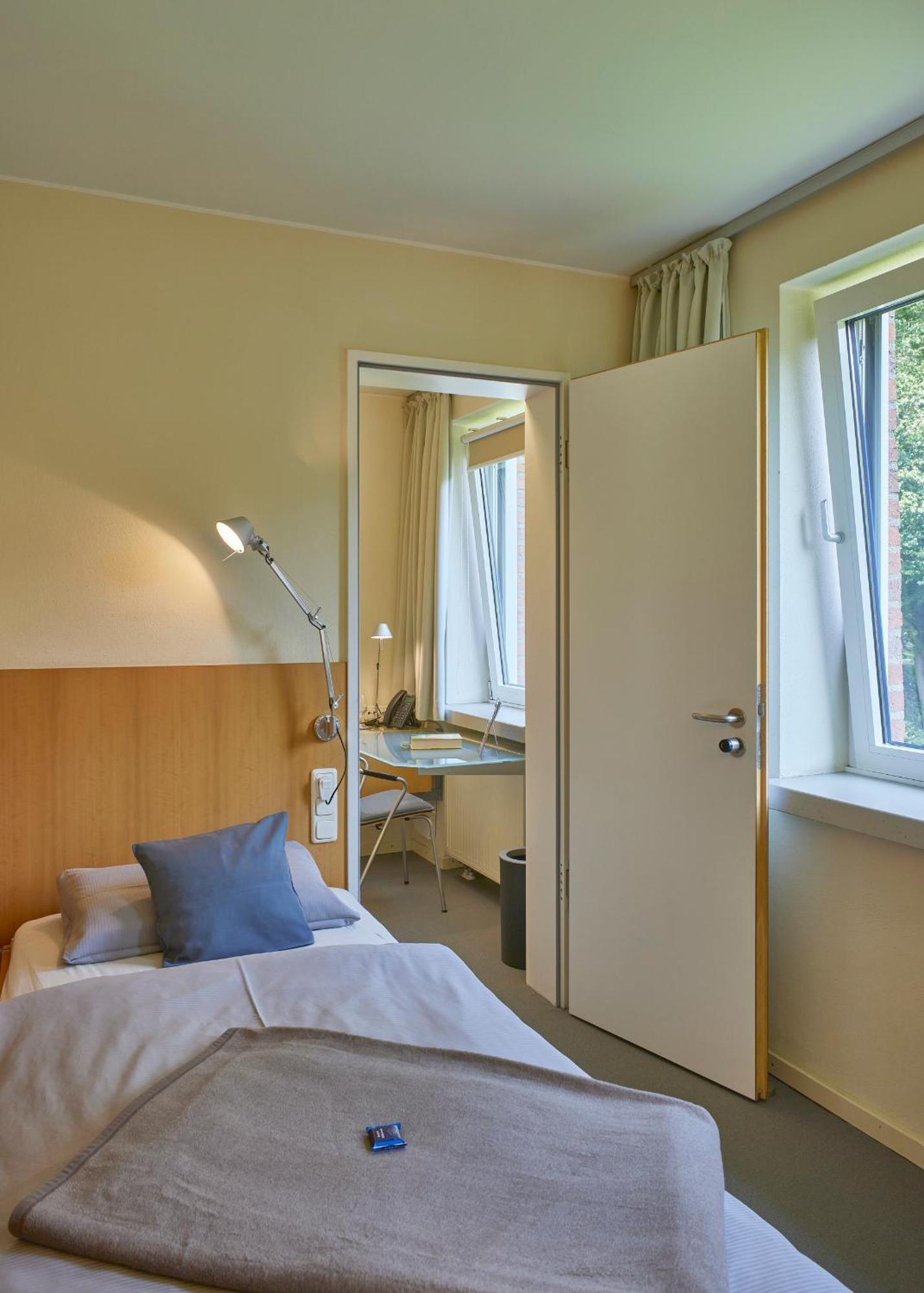 Katholische Akademie Schwerte Hotel Bagian luar foto